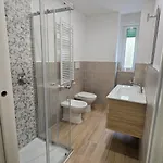 Domus Aisa Centro 아파트