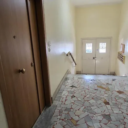 Διαμέρισμα Domus Aisa Centro
