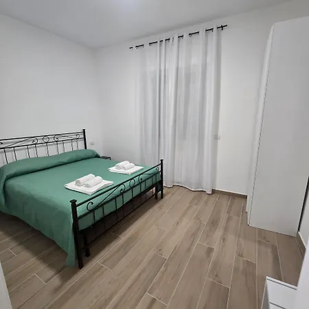 Domus Aisa Centro Apartman Formia